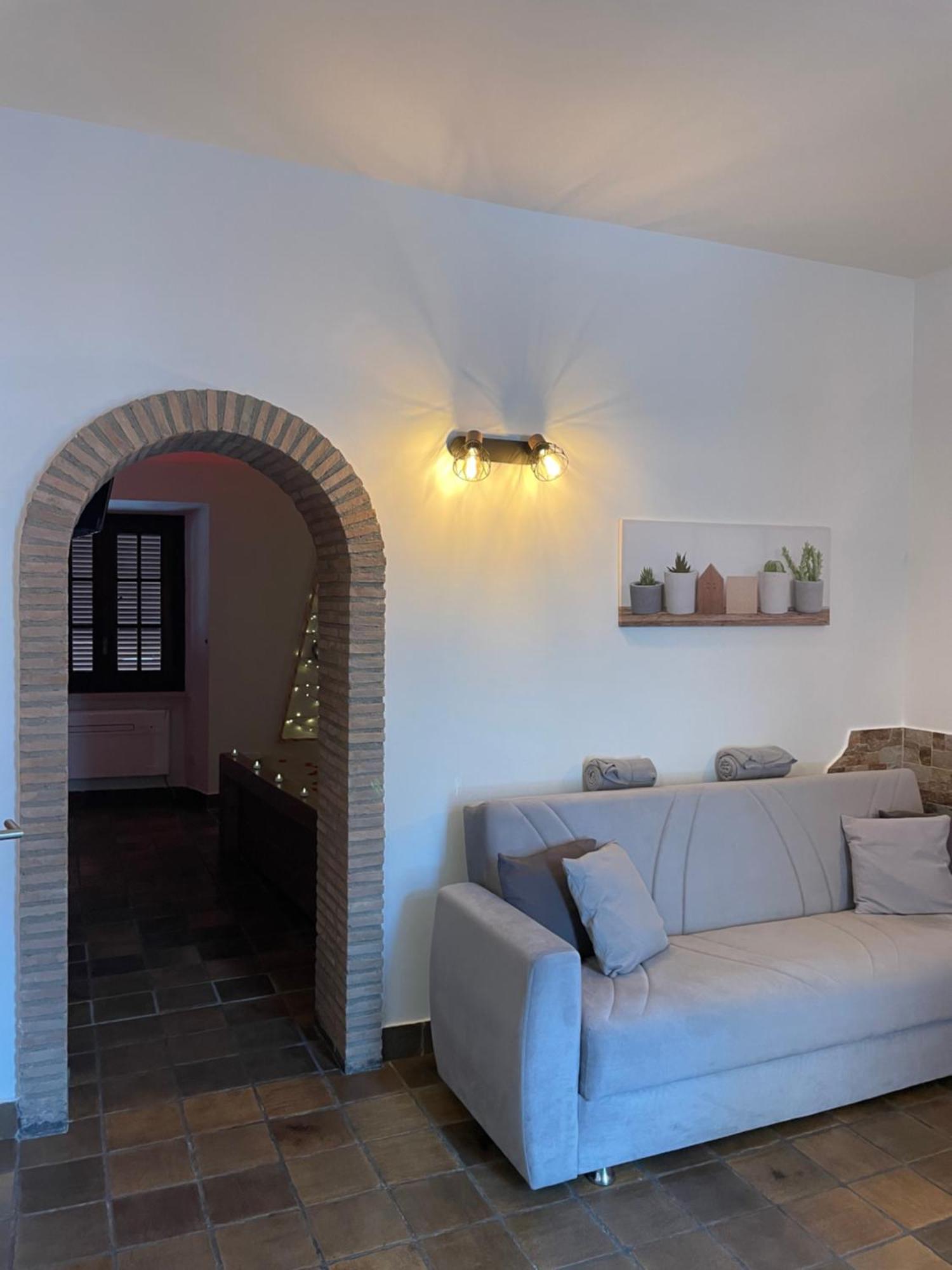 “La Casetta Nel Borgo” Apartment เชร์เวเตรี ภายนอก รูปภาพ